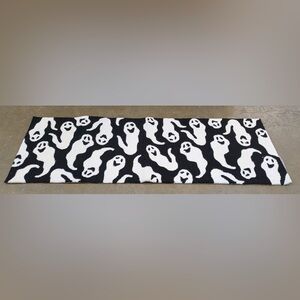 👻 NWT Loloi Halloween Oversized Accent Rug Black & White Ghost Runner Rug